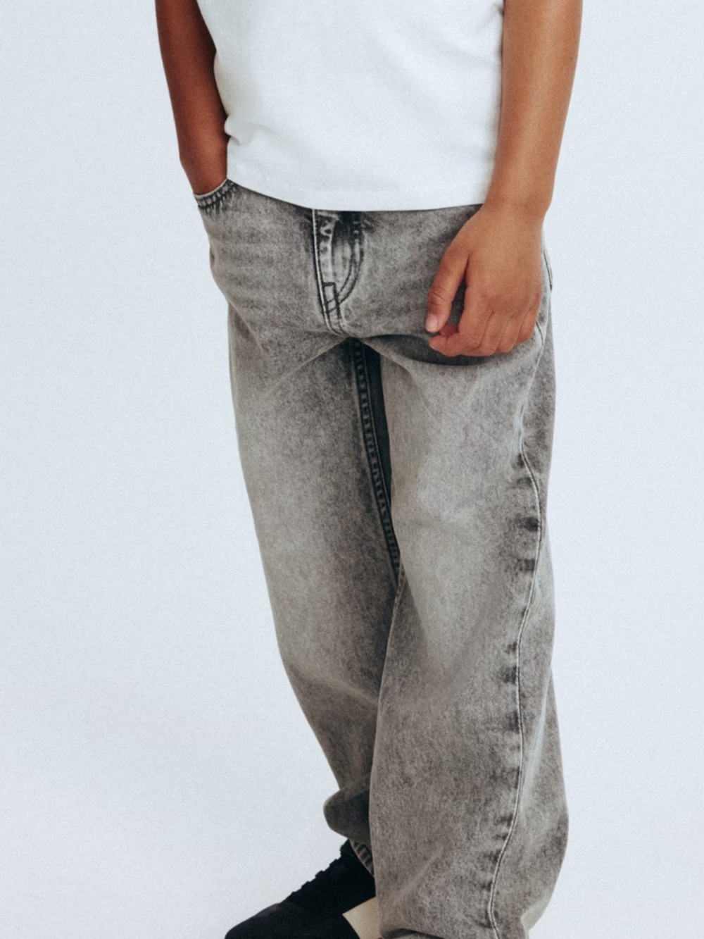 H&M Loose Fit Jeans
